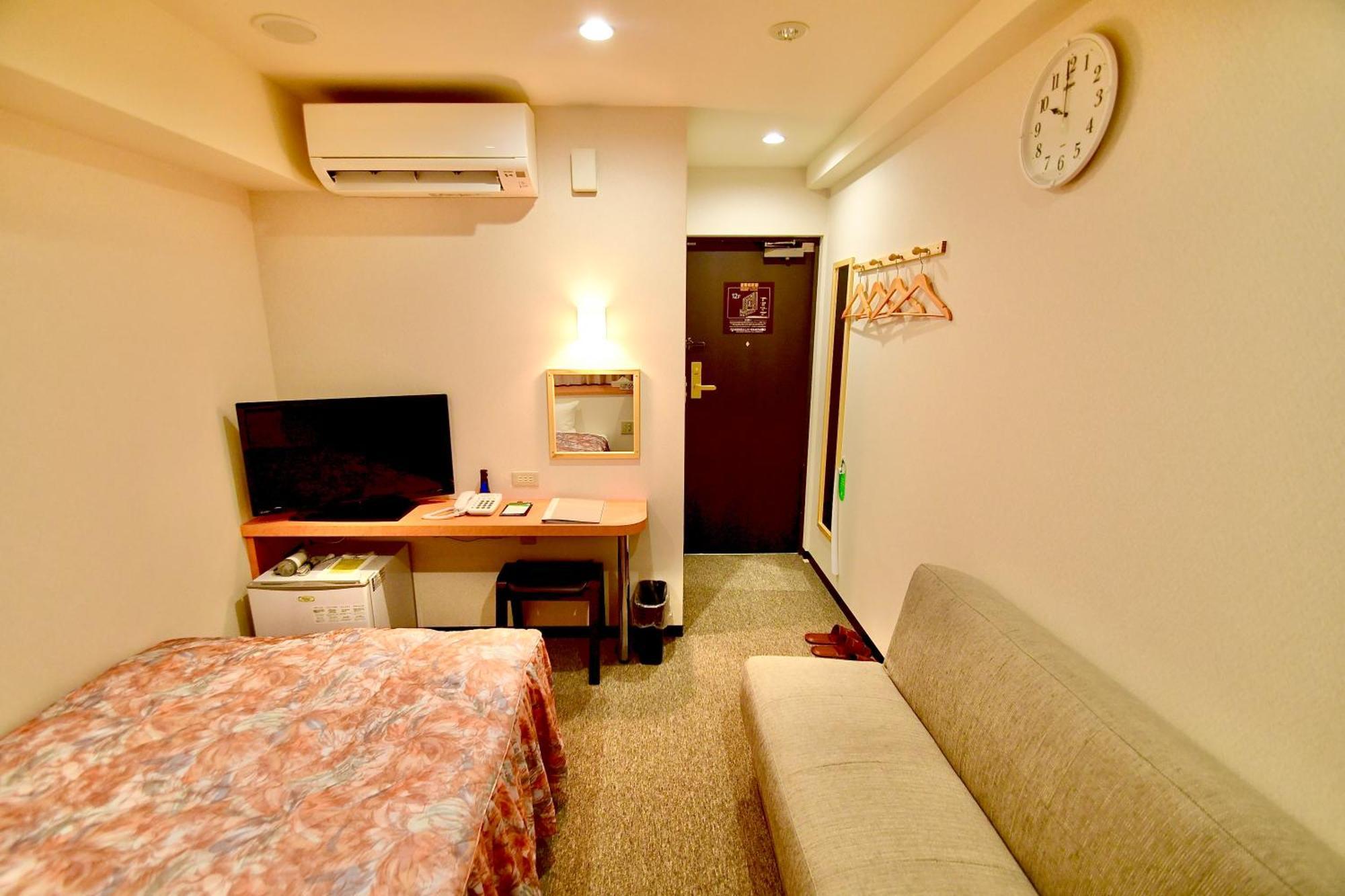 Himeji Ekimae Universal Hotel Minamiguchi Exteriér fotografie