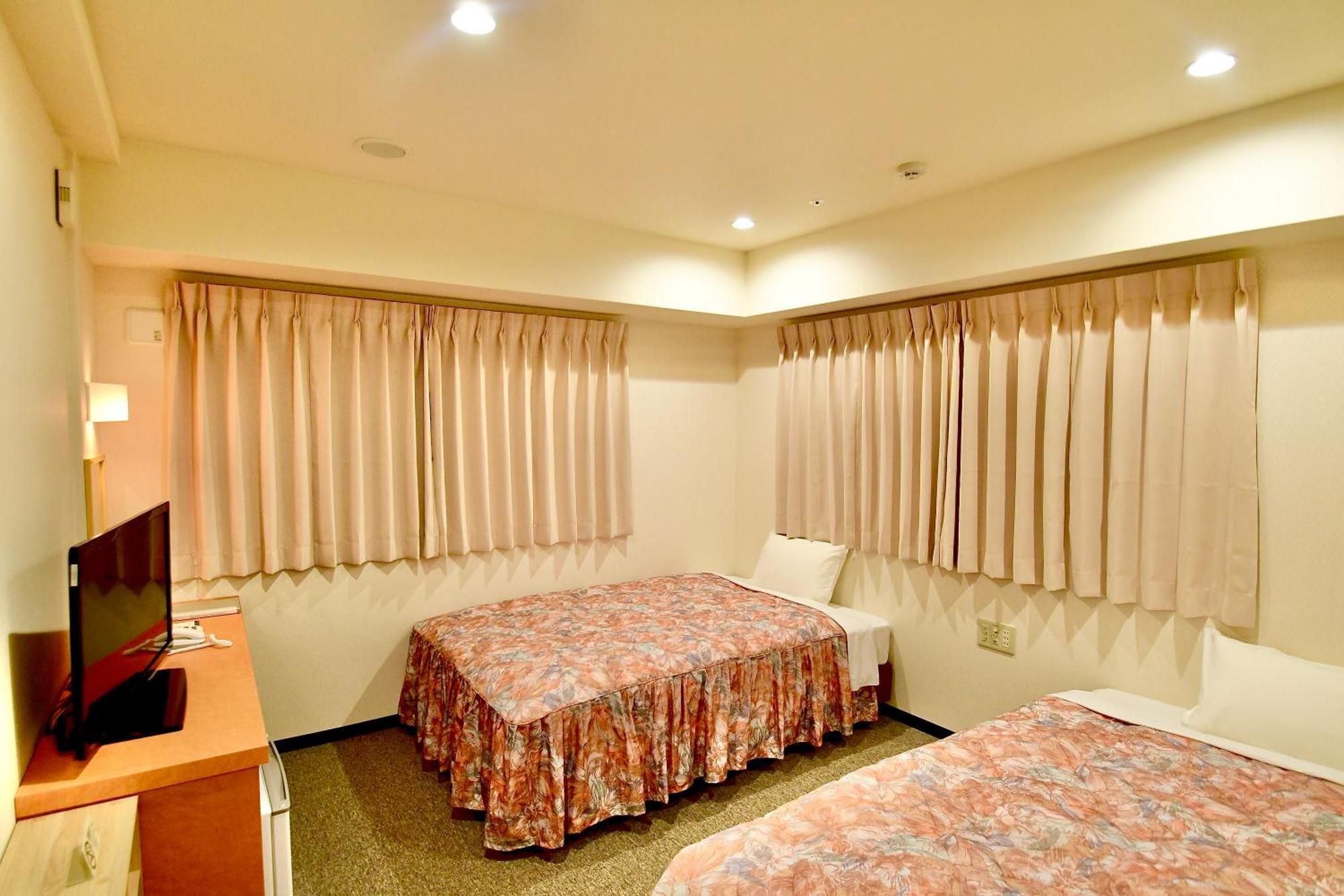 Himeji Ekimae Universal Hotel Minamiguchi Exteriér fotografie