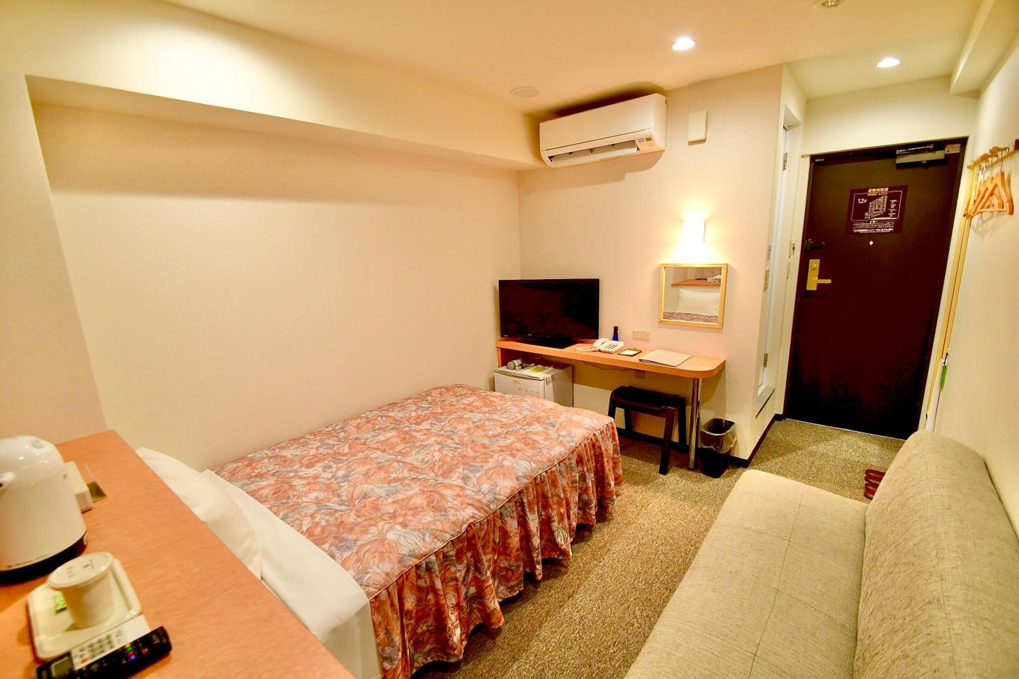 Himeji Ekimae Universal Hotel Minamiguchi Exteriér fotografie