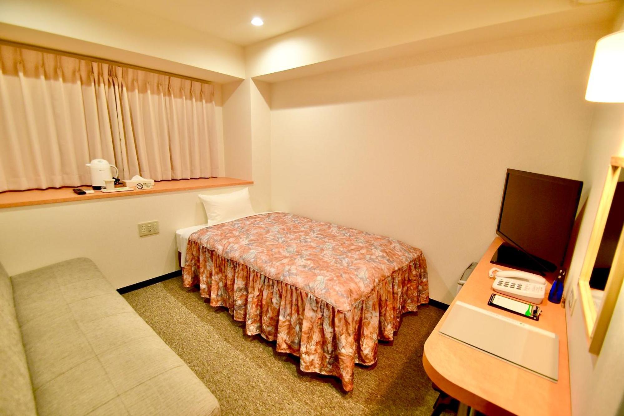 Himeji Ekimae Universal Hotel Minamiguchi Exteriér fotografie